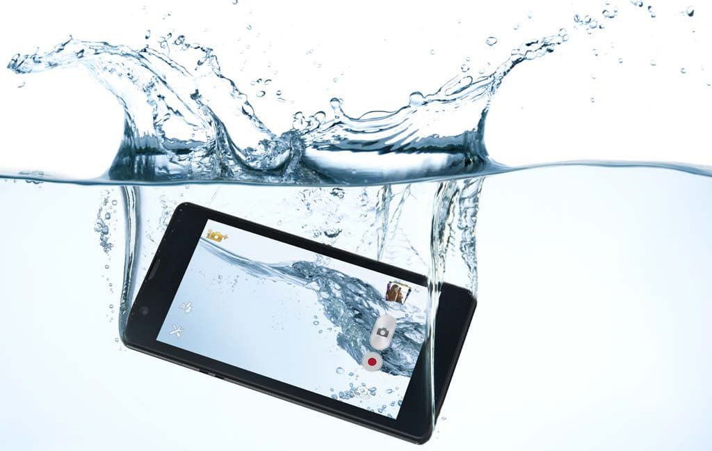 How to fix cell phone water damage, wet cell phone cpr